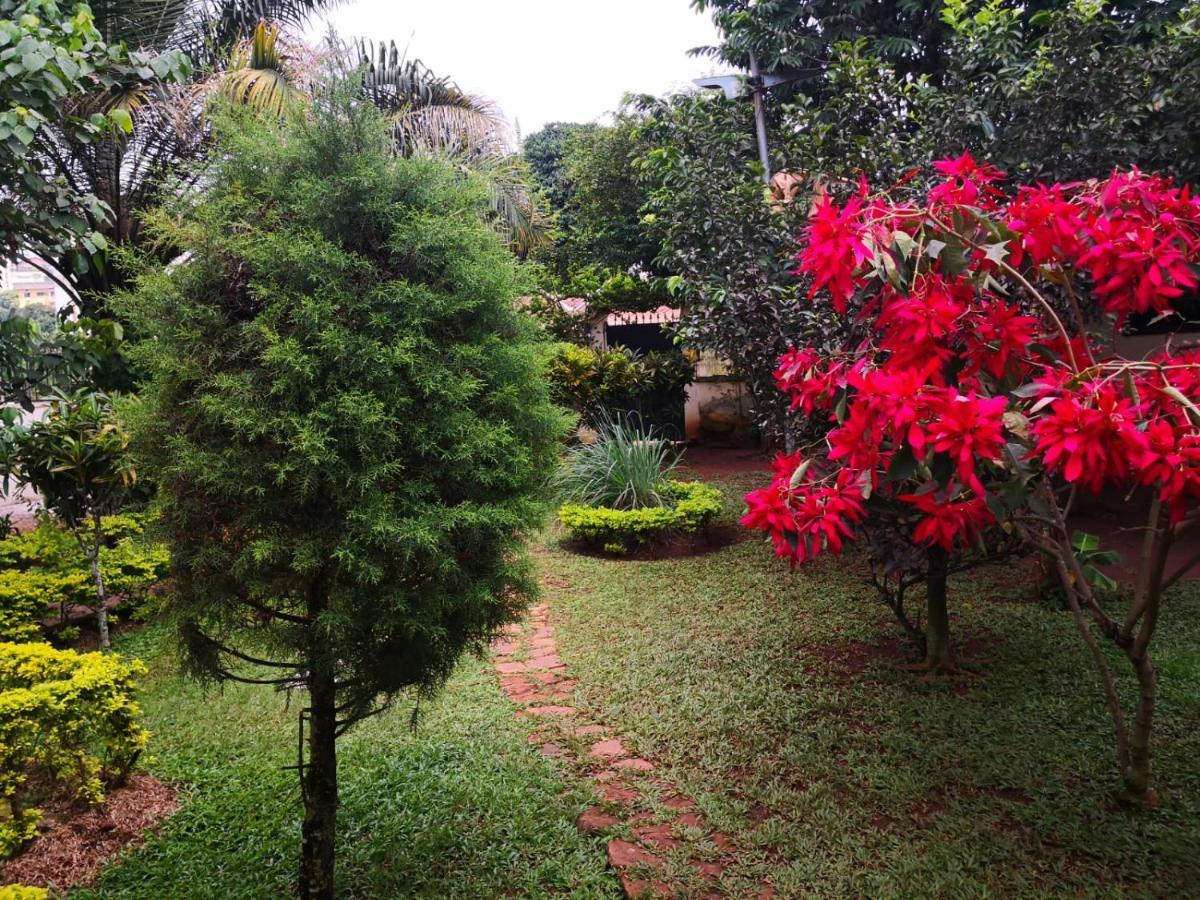 Tout Confort Avec Jardin Entree Bastos Yaoundé Εξωτερικό φωτογραφία